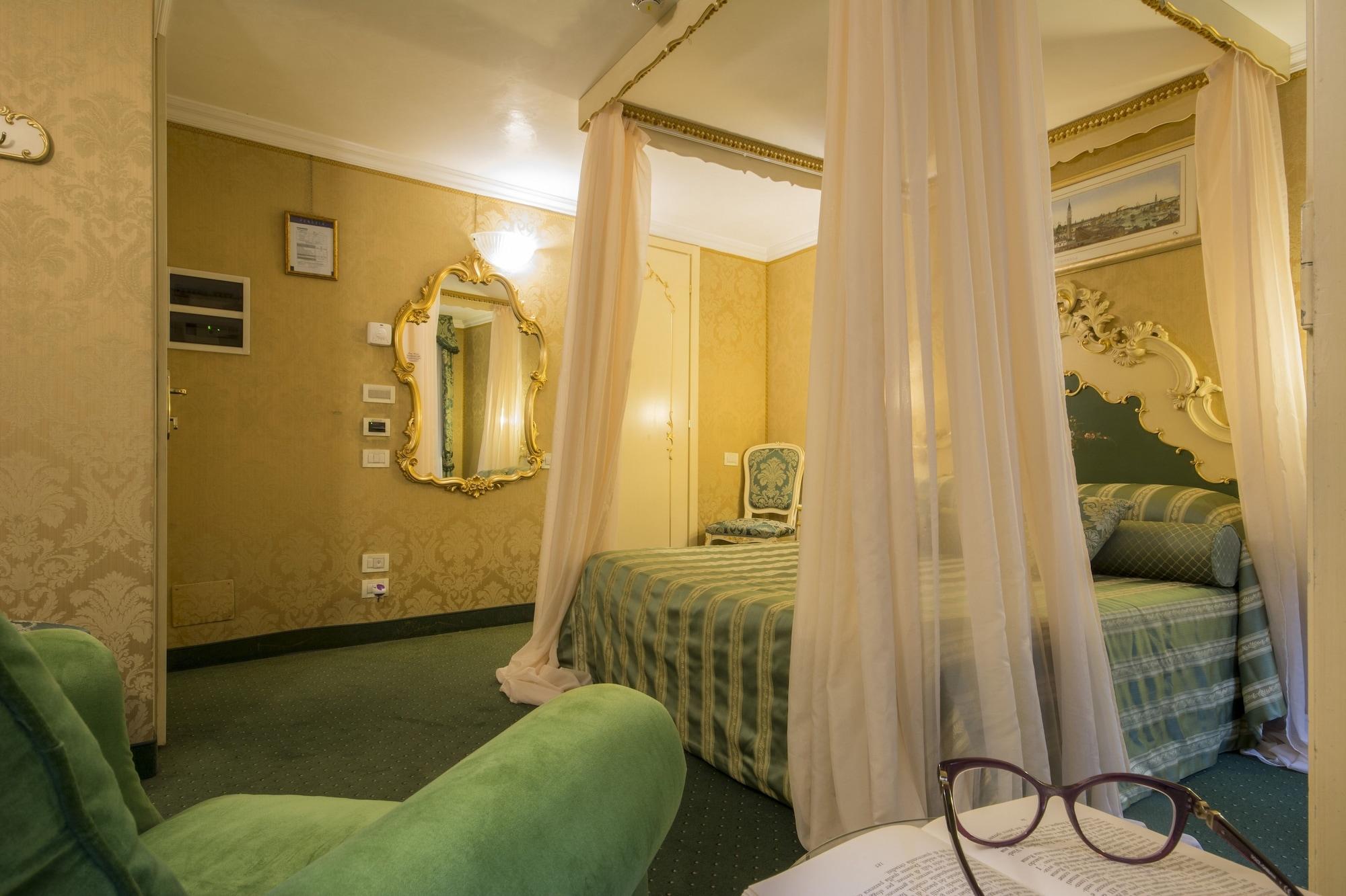 Hotel Becher Venedig Eksteriør billede