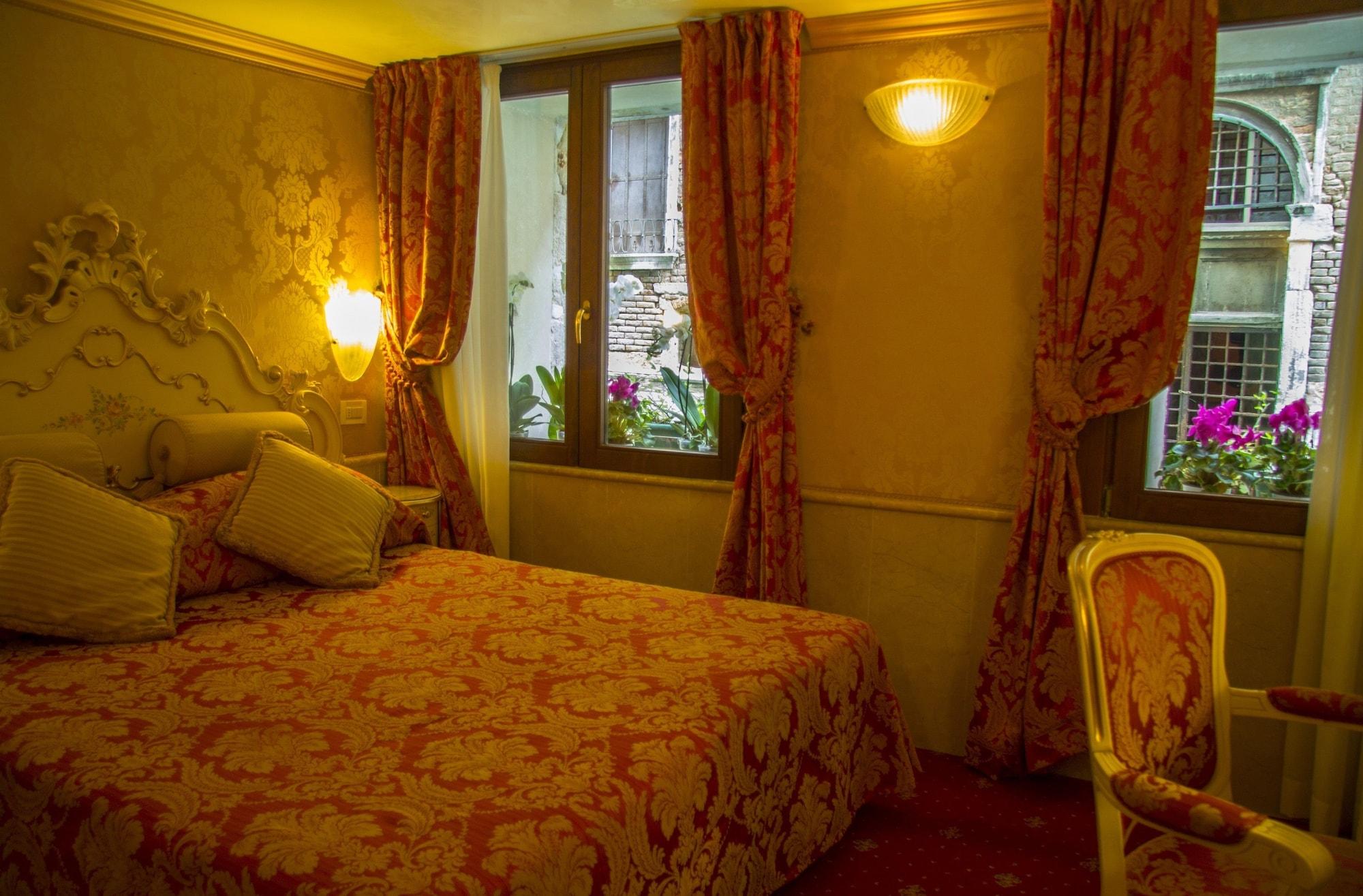 Hotel Becher Venedig Eksteriør billede