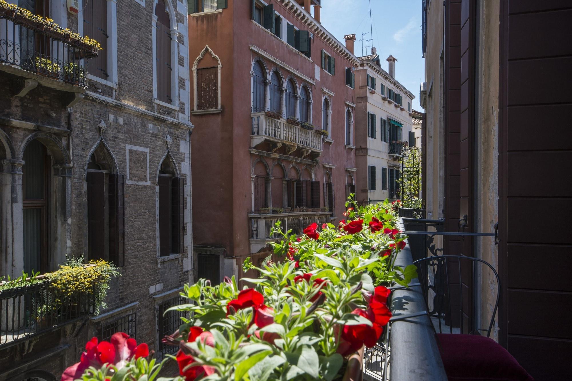 Hotel Becher Venedig Eksteriør billede