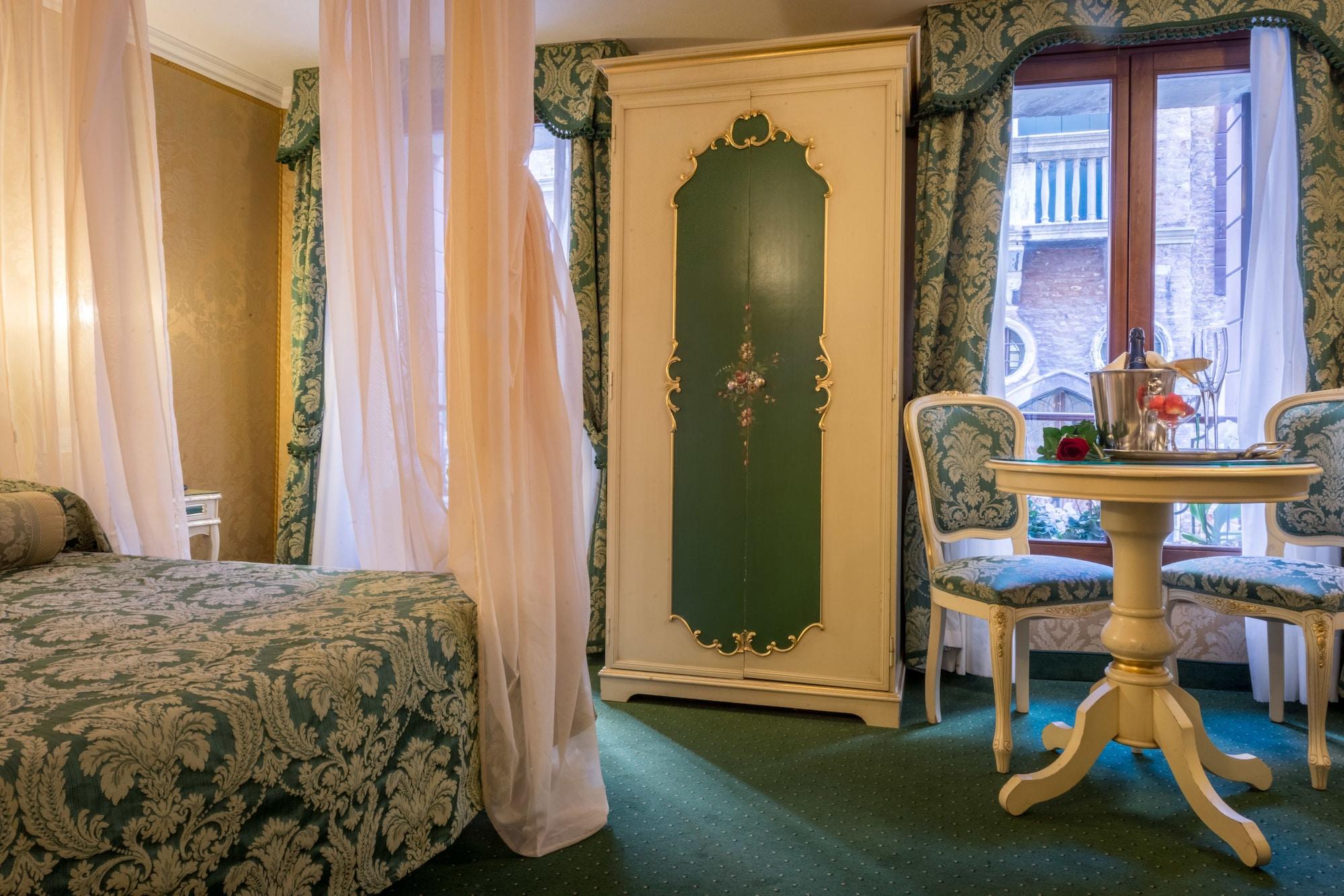 Hotel Becher Venedig Eksteriør billede